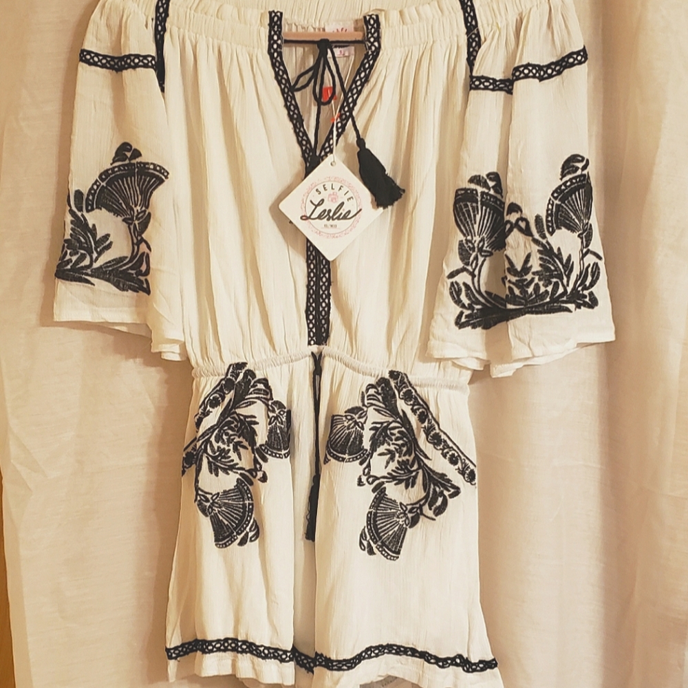 Selfie Leslie Romper